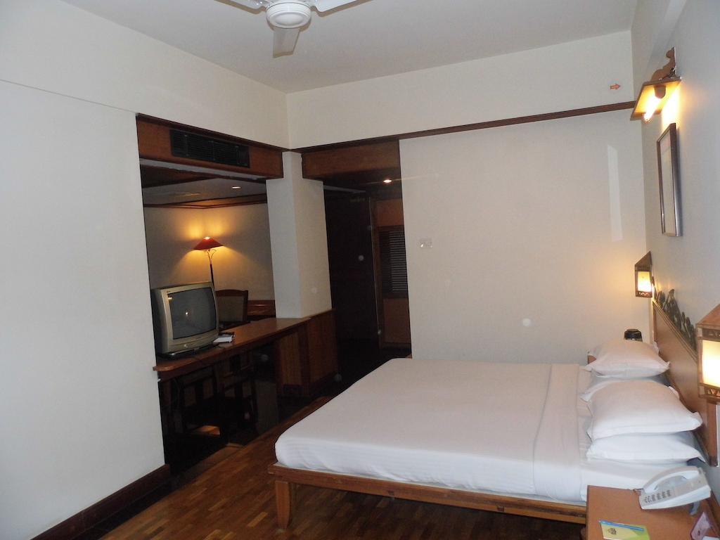 Keys Select By Lemon Tree Hotels, Malabar Gate, קוז'יקודה מראה חיצוני תמונה